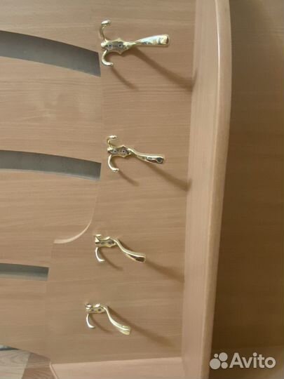 Вешалка настенная в прихожую