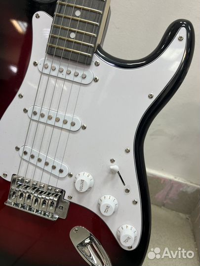 Электрогитара новая