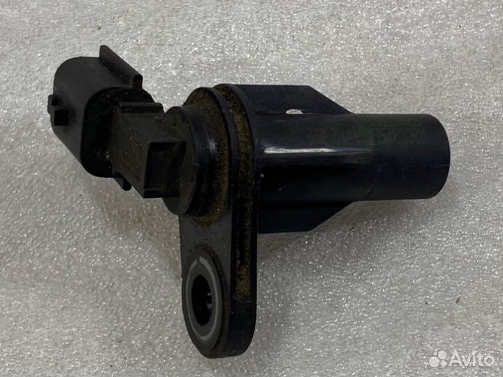Датчик положения коленвала Renault Duster