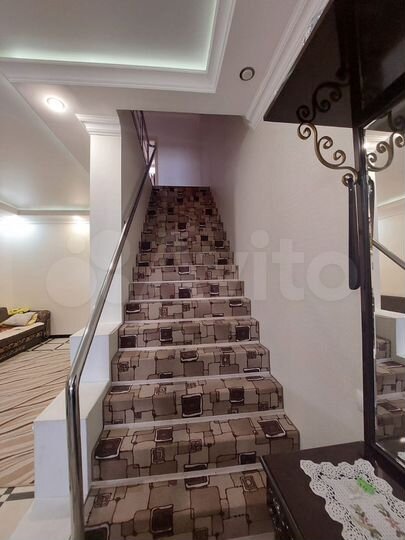 4-к. квартира, 110 м², 1/2 эт.