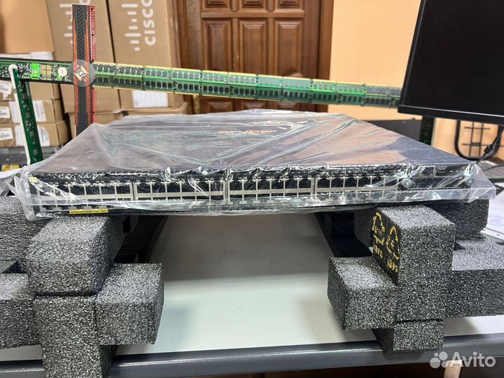 Коммутатор HPE Aruba 3810M JL074A