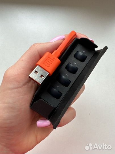 Беспроводные наушники JBL live PRO 2 TWS