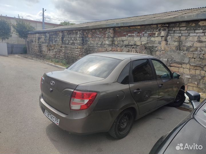 Капот на гранту 1