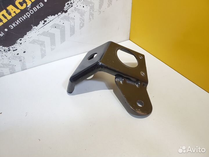 Кронштейн крепления подрамника Can-Am Brp G1