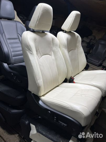 Сидения Lexus RX4