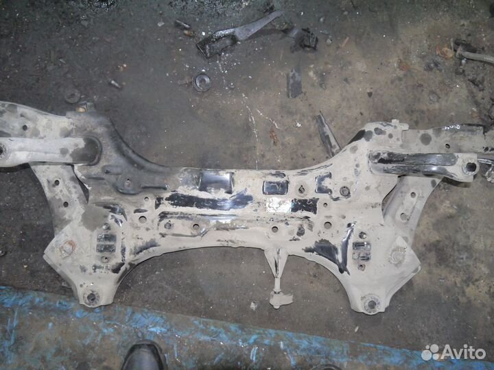 Подрамник Kia Rio 4