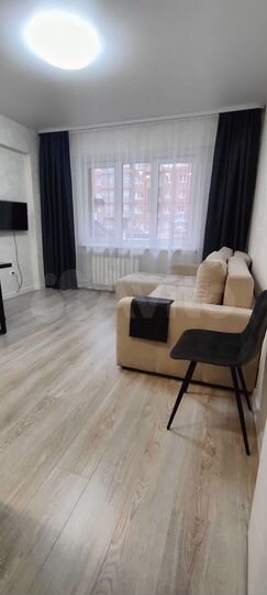 2-к. квартира, 40 м², 1/10 эт.