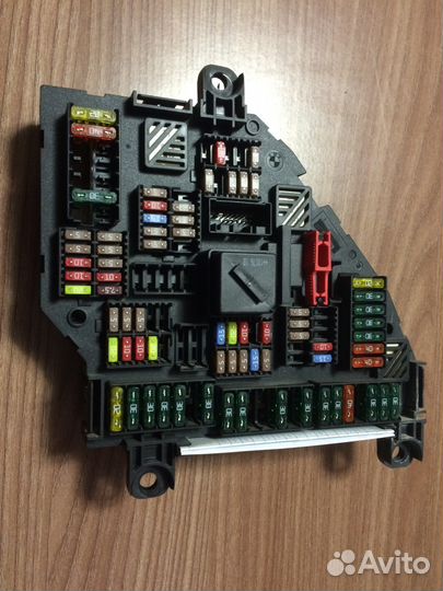 Блок предохранителей BMW F10/F11 5.0i 9210857