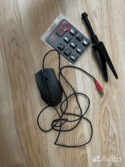 Кейкапы, стойка микро и мышка bloody a7