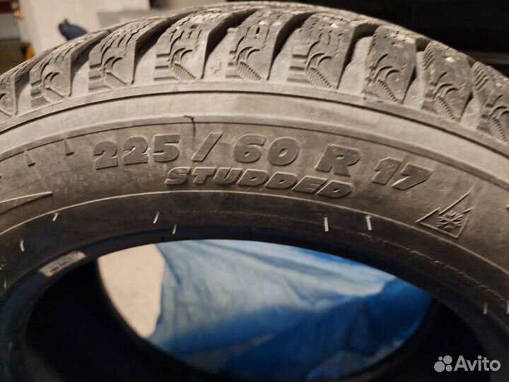 Michelin X-Ice North 2 225/60 R17