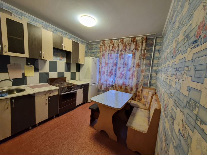 2-к. квартира, 53 м², 1/5 эт.