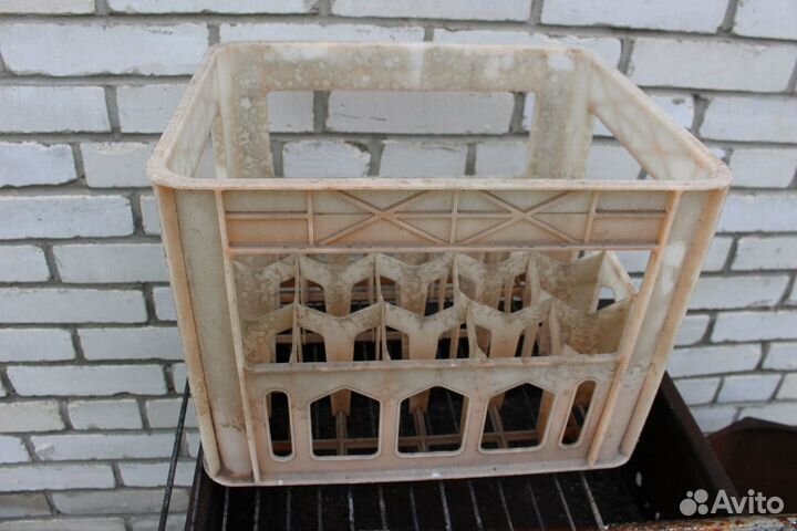 Пластиковый ящик для перевозки бутылок