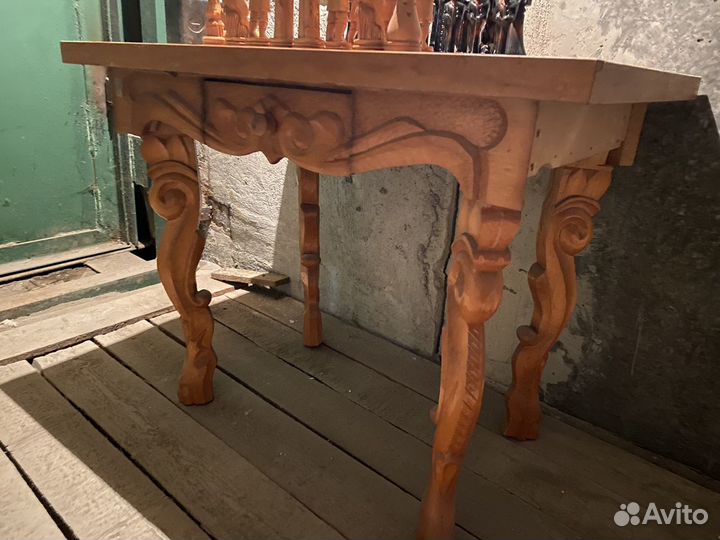 Шахматный стол