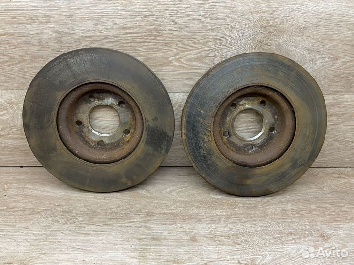 Комплект передних тормозных дисков Ford Focus 2