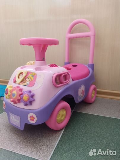 Машинка толокар каталка