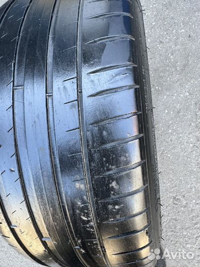 Michelin Pilot Sport 4 245/40 R18 97Y