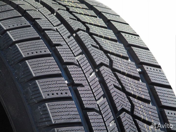 Fortune FSR-901 215/55 R17 98