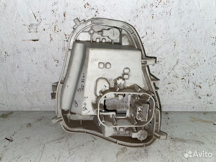 Фонарь задний левый Volkswagen Polo cедан cwva