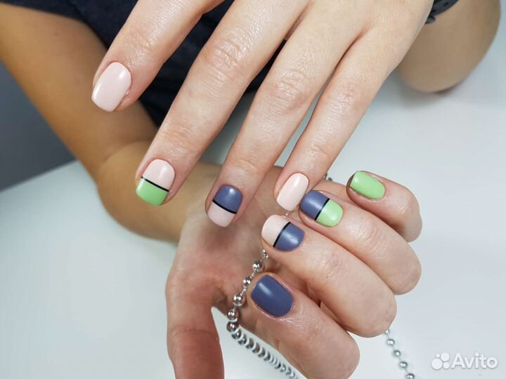 Услуги маникюра и педикюра на дому