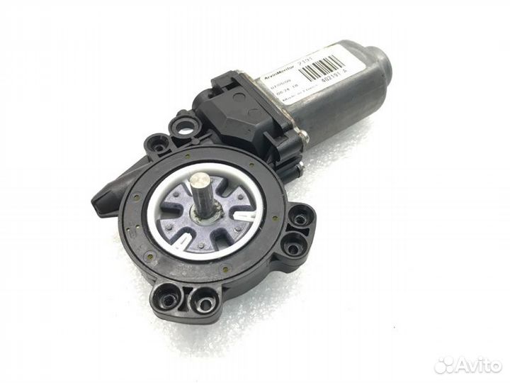 Моторчик стеклоподъемника задний левый Nissan