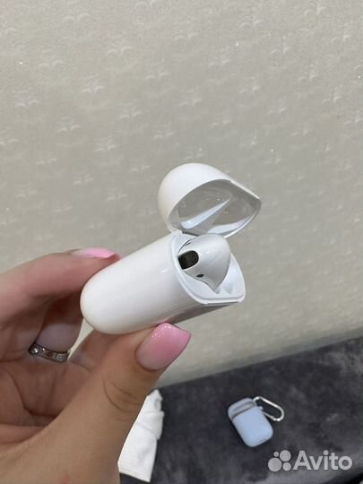 Наушники apple airpods 2 (левый в кейсе)