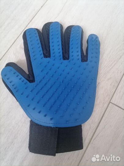 Перчатка -чесалка для животных