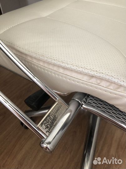 Офисное кресло руководителя Samurai