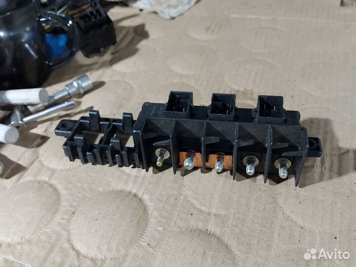 Монтажный блок реле volkswagen passat B5