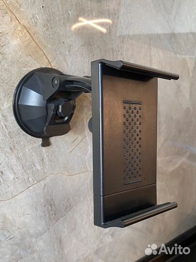 Крепление для планшета на присоске