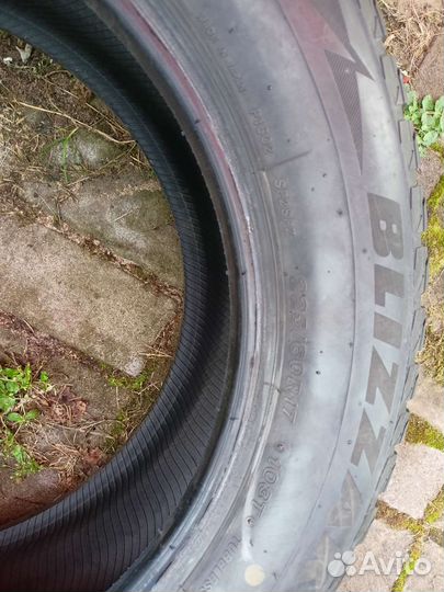 Bridgestone Blizzak Spike-02 SUV 225/60 R17 103T