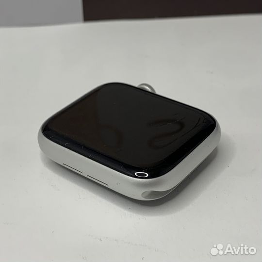Смарт часы Apple Watch SE 1 44mm Nike