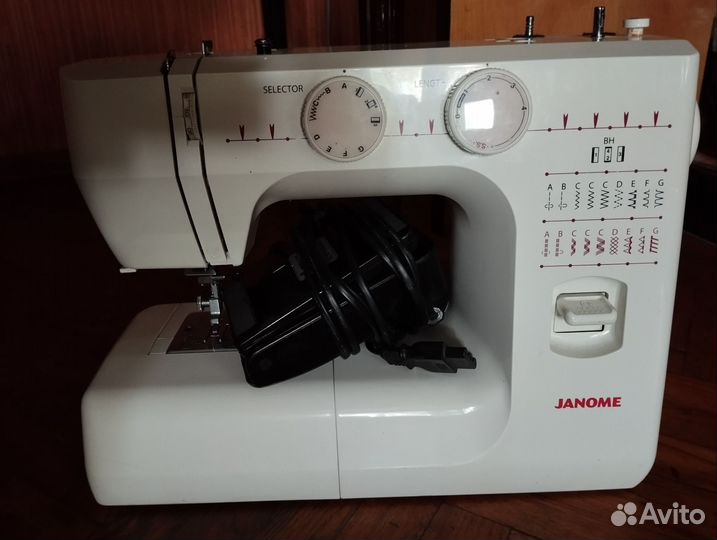 Швейная машина Janome бу
