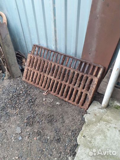 Чугунная решетка