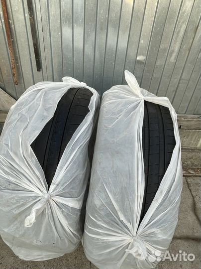 Michelin Pilot Super Sport 255/40 R20