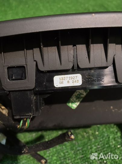 Консоль центральная Opel Insignia