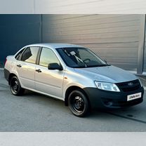 ВАЗ (LADA) Granta 1.6 MT, 2018, 151 000 км, с пробегом, цена 375 000 руб.