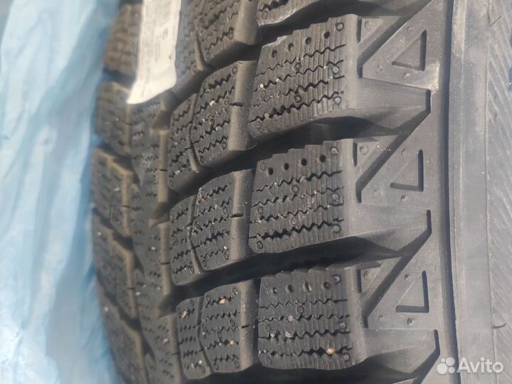 Leao Winter Defender Ice I-15 SUV 215/60 R17