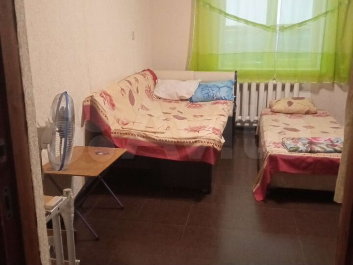 Комната 15 м² в 4-к., 1/1 эт.