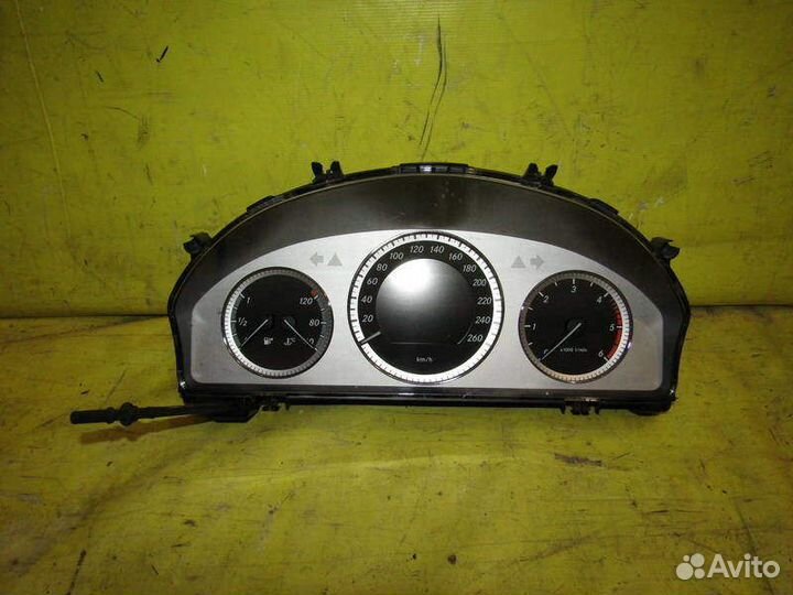 Щиток приборов Mercedes GLK- 204 08-15г 7530