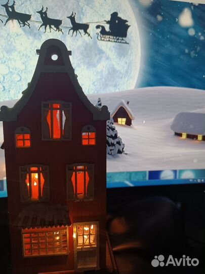Новогодний домик с подсветкой
