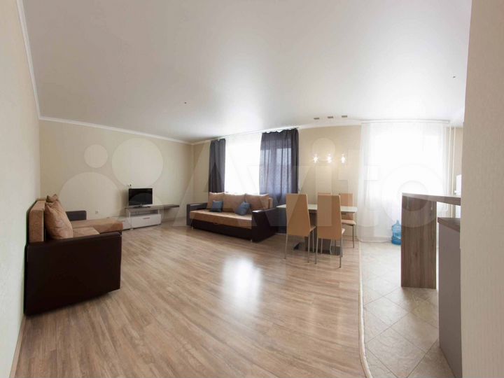 2-к. квартира, 72 м², 8/13 эт.