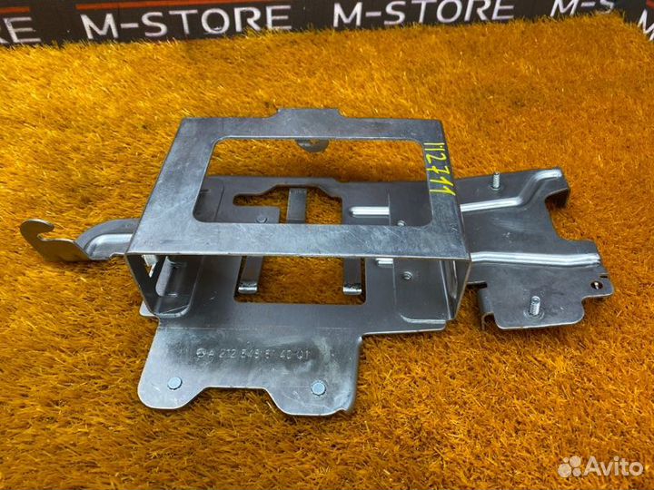 Кронштейн усилителя звука Mercedes-Benz E-Class