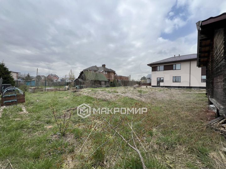 Дом 196 м² на участке 12,2 сот.