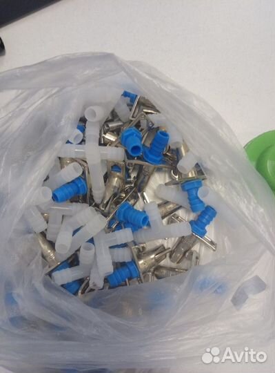 Кормушки и Поилки для птиц