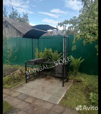 Мангал с крышей