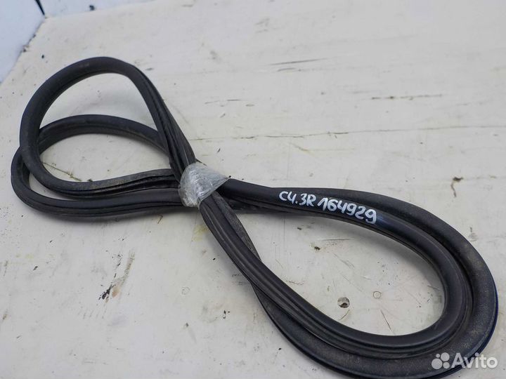 Резинка проемная задняя правая citroen C4