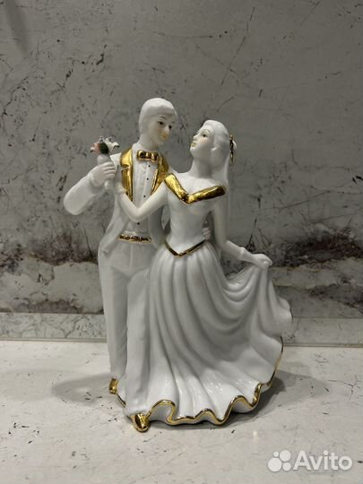 Статуэтка новобрачные, влюбленная пара (керамика)