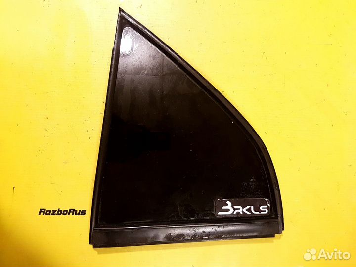 Форточка двери задней левой Mitsubishi Mirage 5