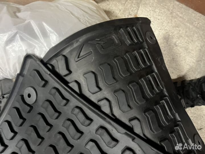 Оригинал коврики ауди ку5, ку 7