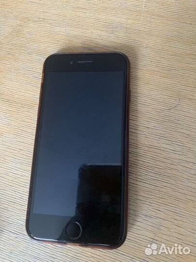iPhone 8, 64 ГБ